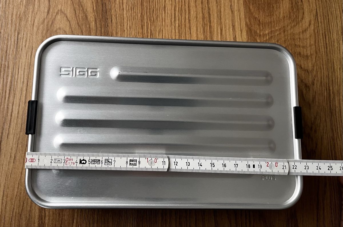 Sigg Contenitori & Simili: SIGG Lunchbox Plus L 1,4 L Aluminium mit Einsatz – Usato da Grabs venduto da SilviaS.