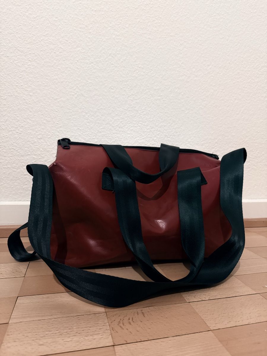 Freitag Taschen: Freitag Sporttasche Lois – Gebraucht aus Basel von CrvenaZvezdica 2