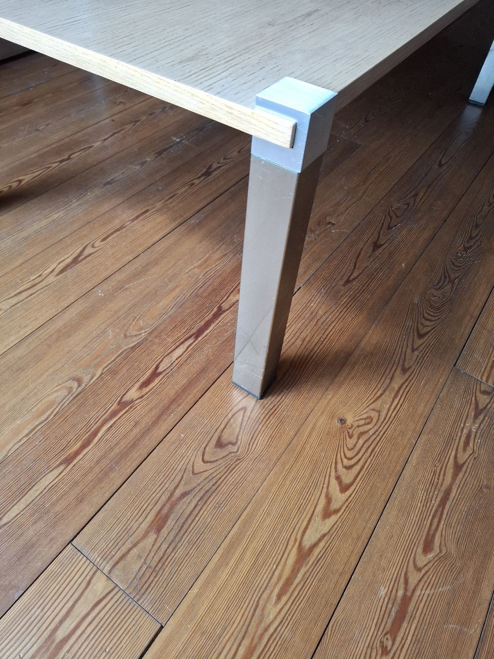 Tables: table basse Pfister – D'occasion à Grandevent par mik_52f8 2