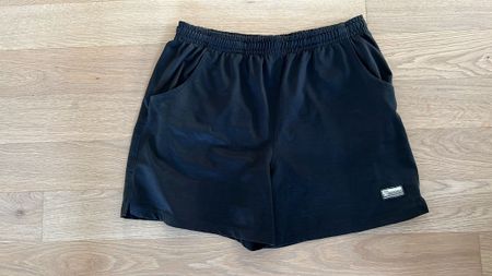 Schwarze Shorts Gr. S / Gr. 46 - Sport Freizeitshorts