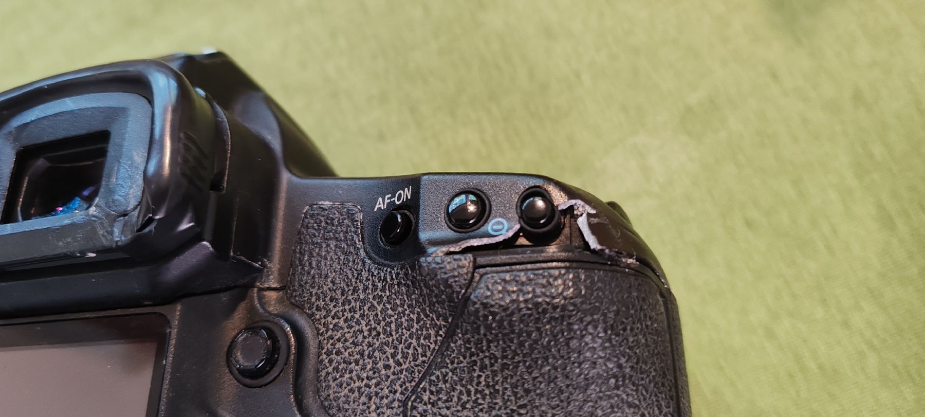 Canon Appareil photo: Fotocamera Canon EOS-1 Ds Mark 3 – Défectueux à Hägendorf par Debua 4