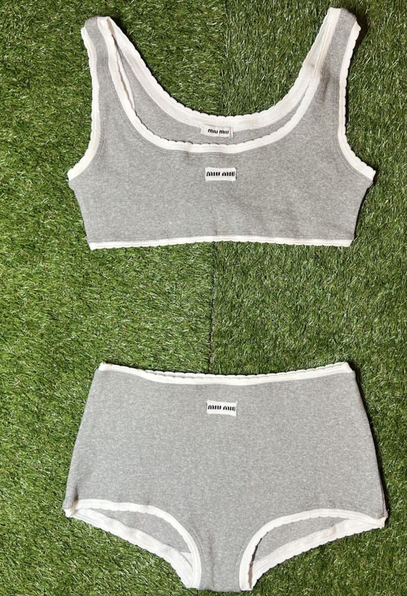 Lots de vêtements: Miu Miu set – D'occasion à Arbon par LadyGSx