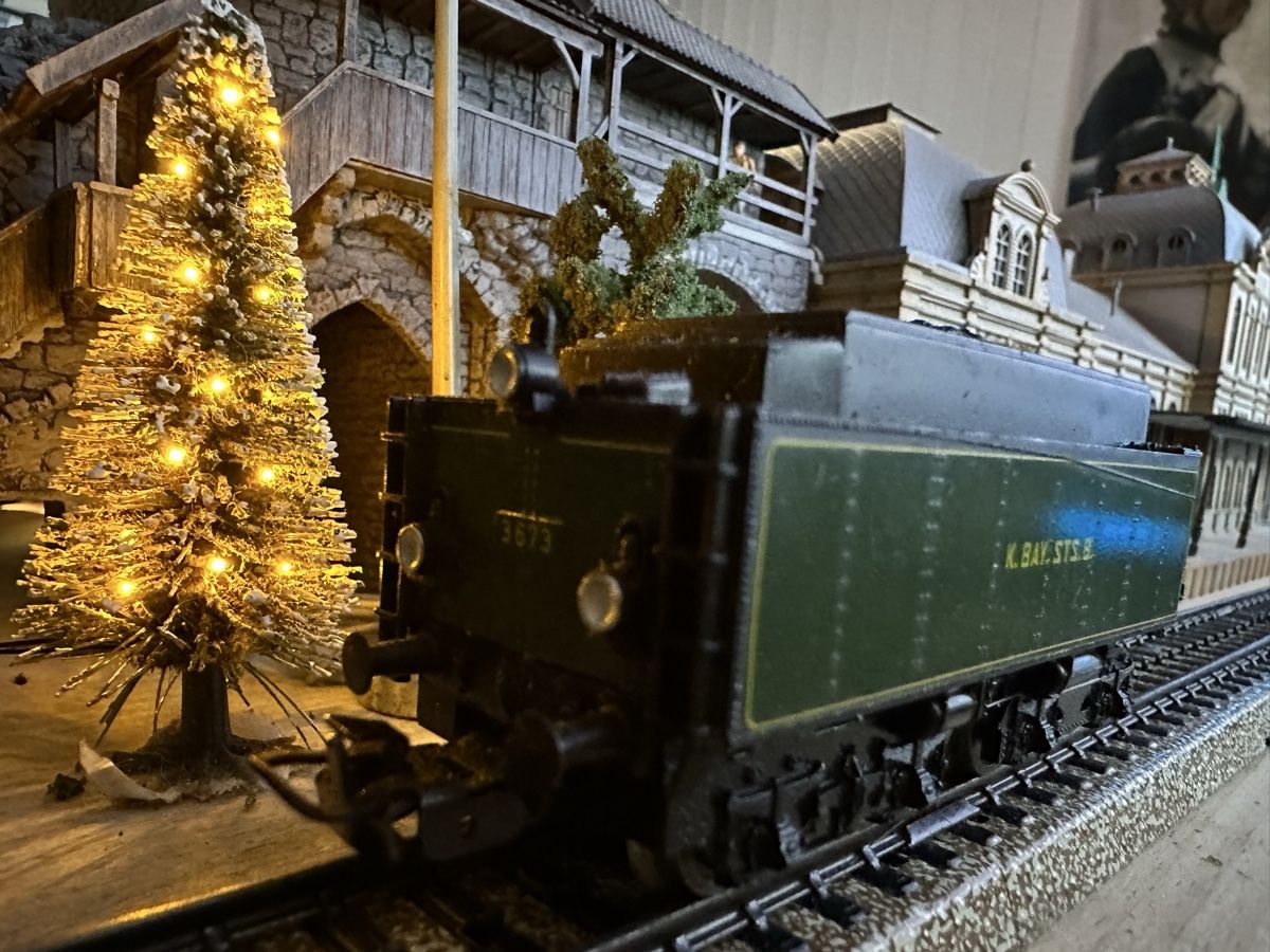 Märklin Modellini di ferrovie: Märklin 3092 K.Bay.Sts.B. S/3 Tender – Usato da Lupsingen venduto da New-Haven