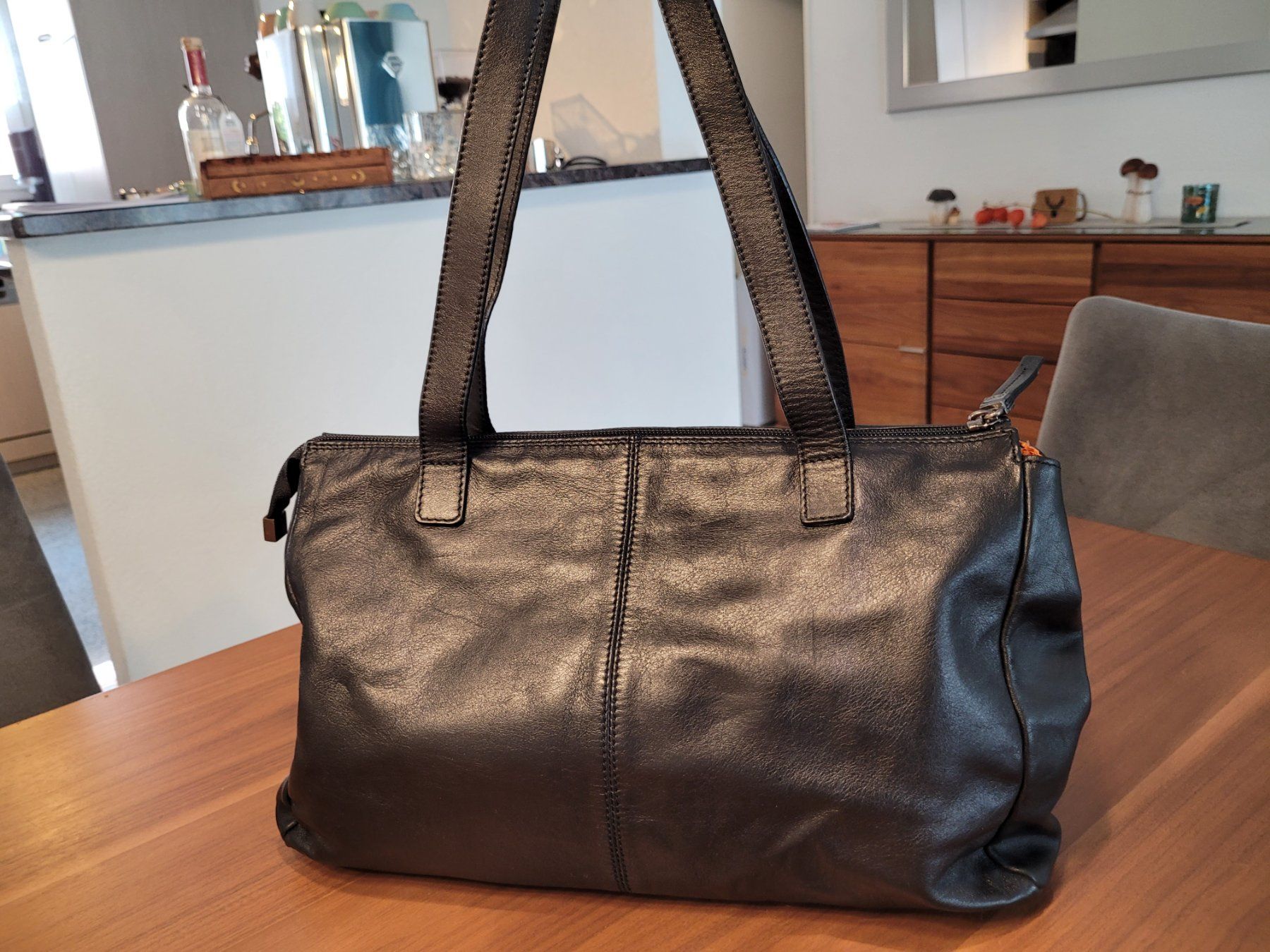 Taschen für Damen: Ledertasche im Leo-Look – Neu (gemäss Beschreibung) aus Oberweningen von kvo_r5ws 1
