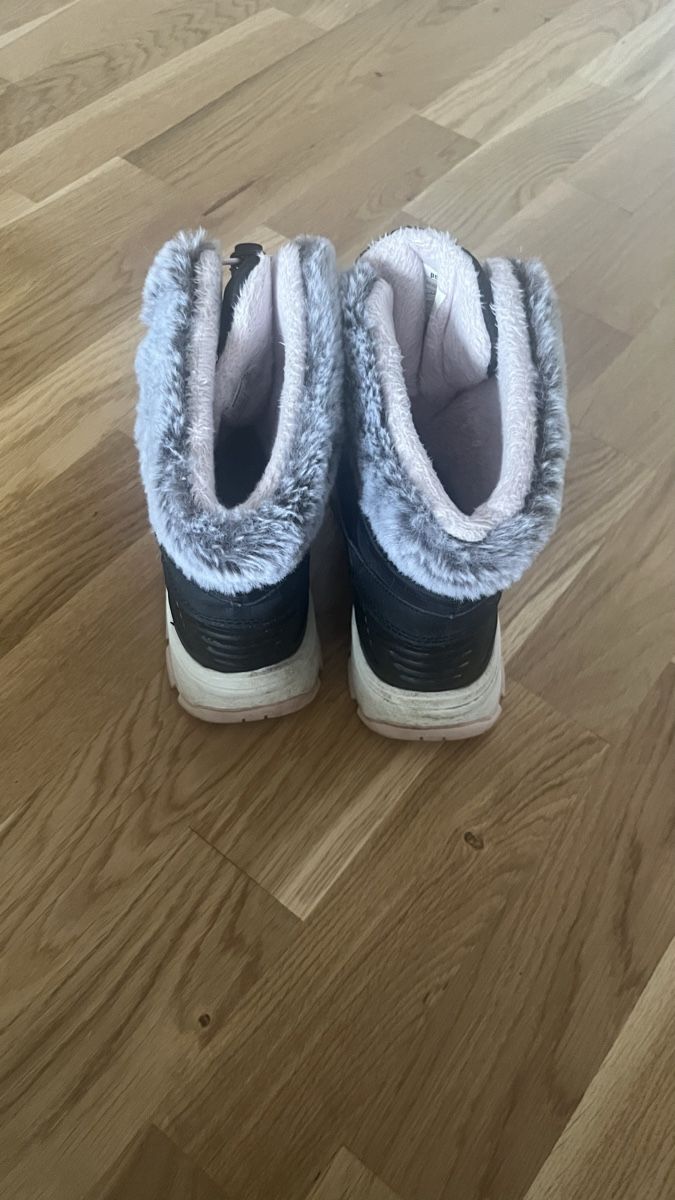 Schuhe für Mädchen: Schneeschuhe für Mädchen – Gebraucht aus Zürich von Dita06 2