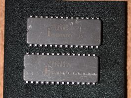 2x IC D8251A L9340348 INTEL 75 - 49280420AA MALAY EX 932