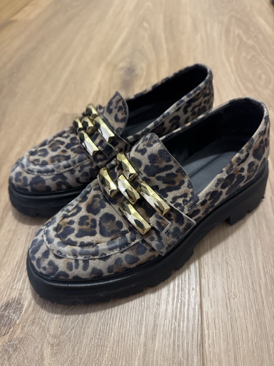 Damenschuhe: Trendige Loafers mit Leo-Masters 36 – Gebraucht aus Zürich von Sellfmadeexstock