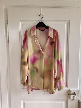 Flowy Bluse Cover Up von Zara