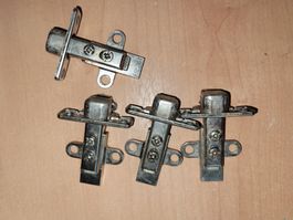 Charnières de meubles