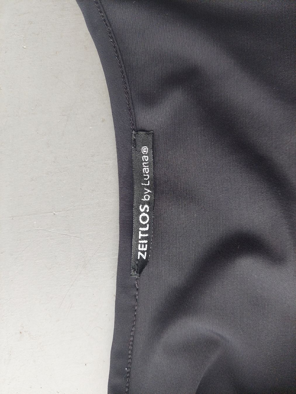 Kleider: kleid – Gebraucht aus Malters von Katapeter 2