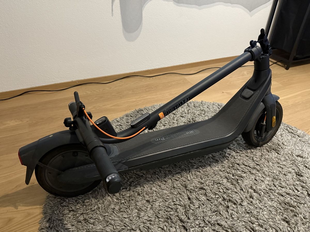 Segway Kickboard: Segway - Ninebot E2 Pro in gutem Zustand – Usato da Stansstad venduto da MarcelRandm 1