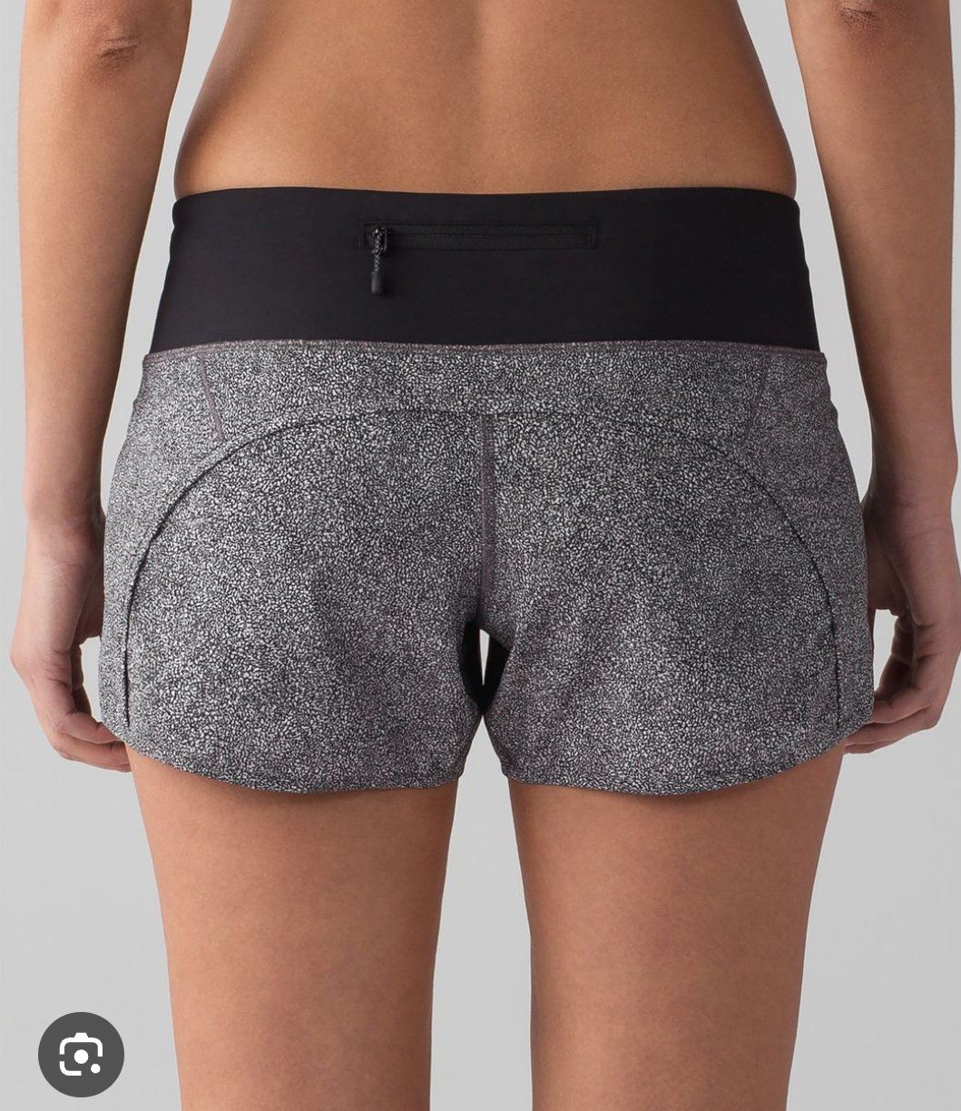 Lululemon Pantaloni: Lululemon Run Times Shorts gr 6 – Usato da Stein am Rhein venduto da DaOhana