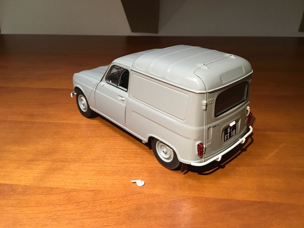 RENAULT 4L FOURGONNETTE 1/43 Norev Jet Car EUR 10,00 - FR