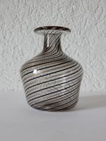 MINI  Glas Vase, wohl Murano, schwarz-gold Fäden Dekor