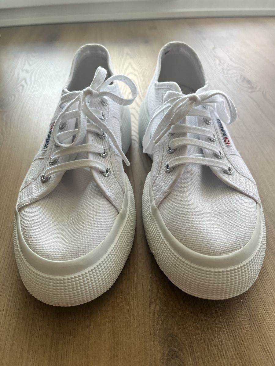 Superga Scarpe da donna: Superga Plateau Sneaker weiss, Grösse 37 – Usato da Lenzburg venduto da Shru5 3