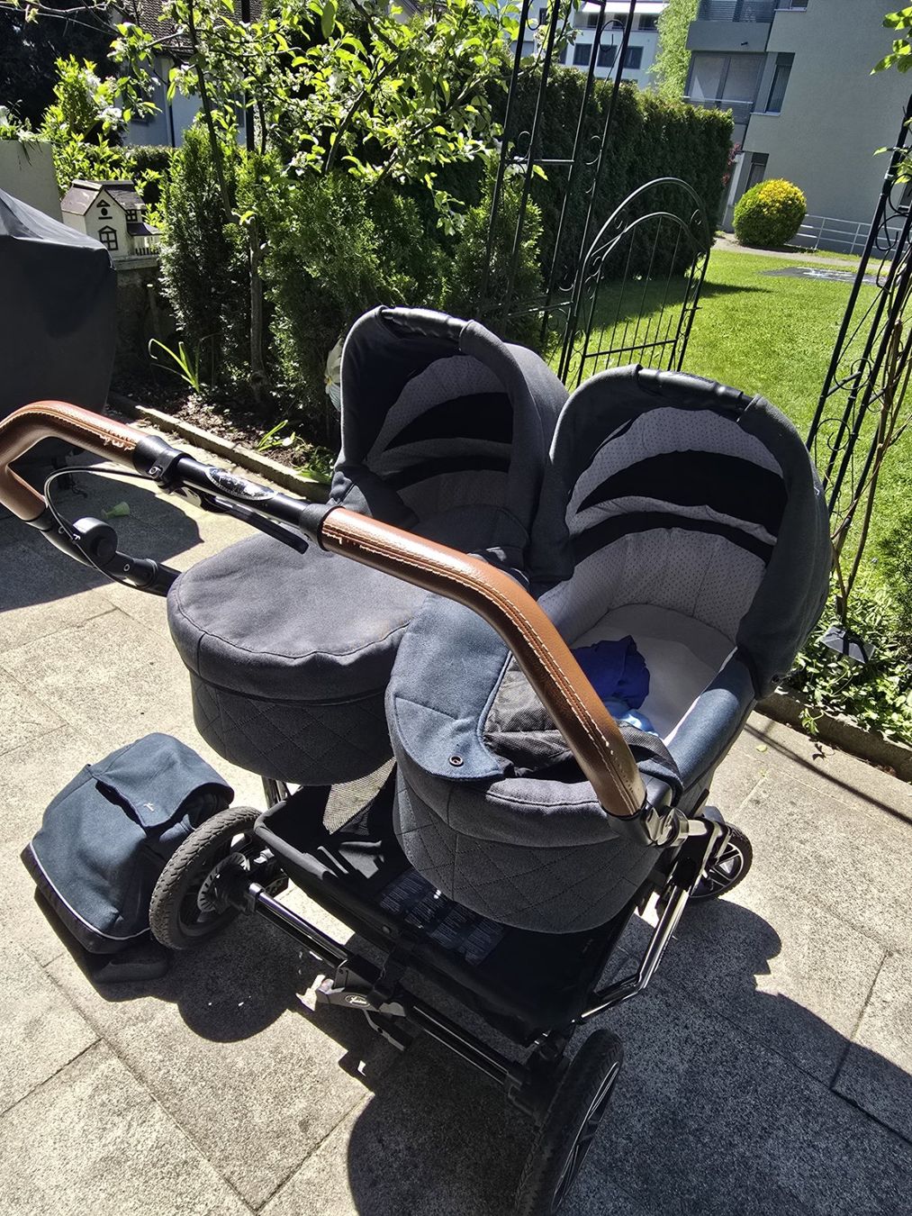 Hartan Kinderwagen: Zwillingskinderwagen Hartan Two Select – Gebraucht aus Schwyz von sim_8whg 1