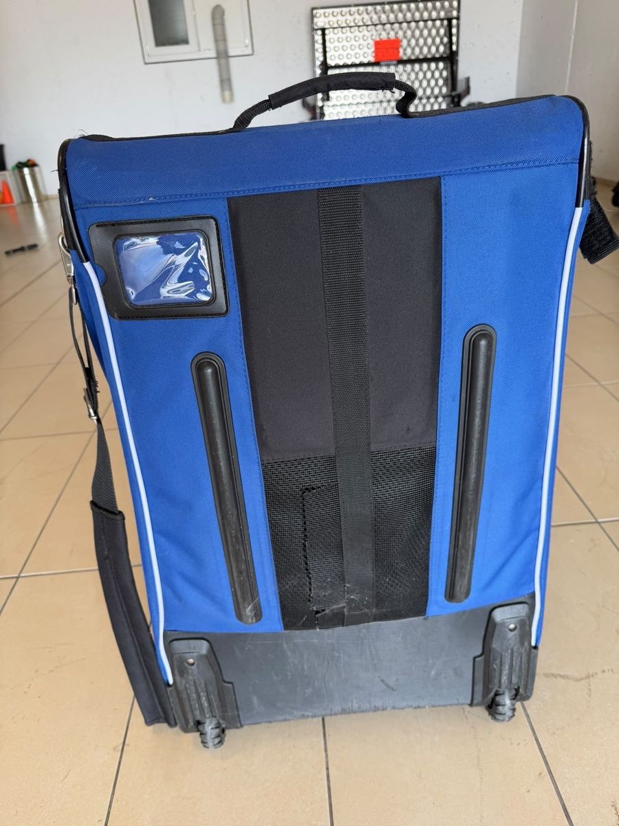 Borse: Grit Hockey Bag Blue with Wheels Used – Usato da Günsberg venduto da gar_2sn8 2