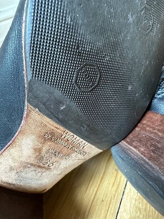 Damenschuhe: WOMEN by COMMON PROJECTS Ancle Boots – Gebraucht aus Basel von Batu 2