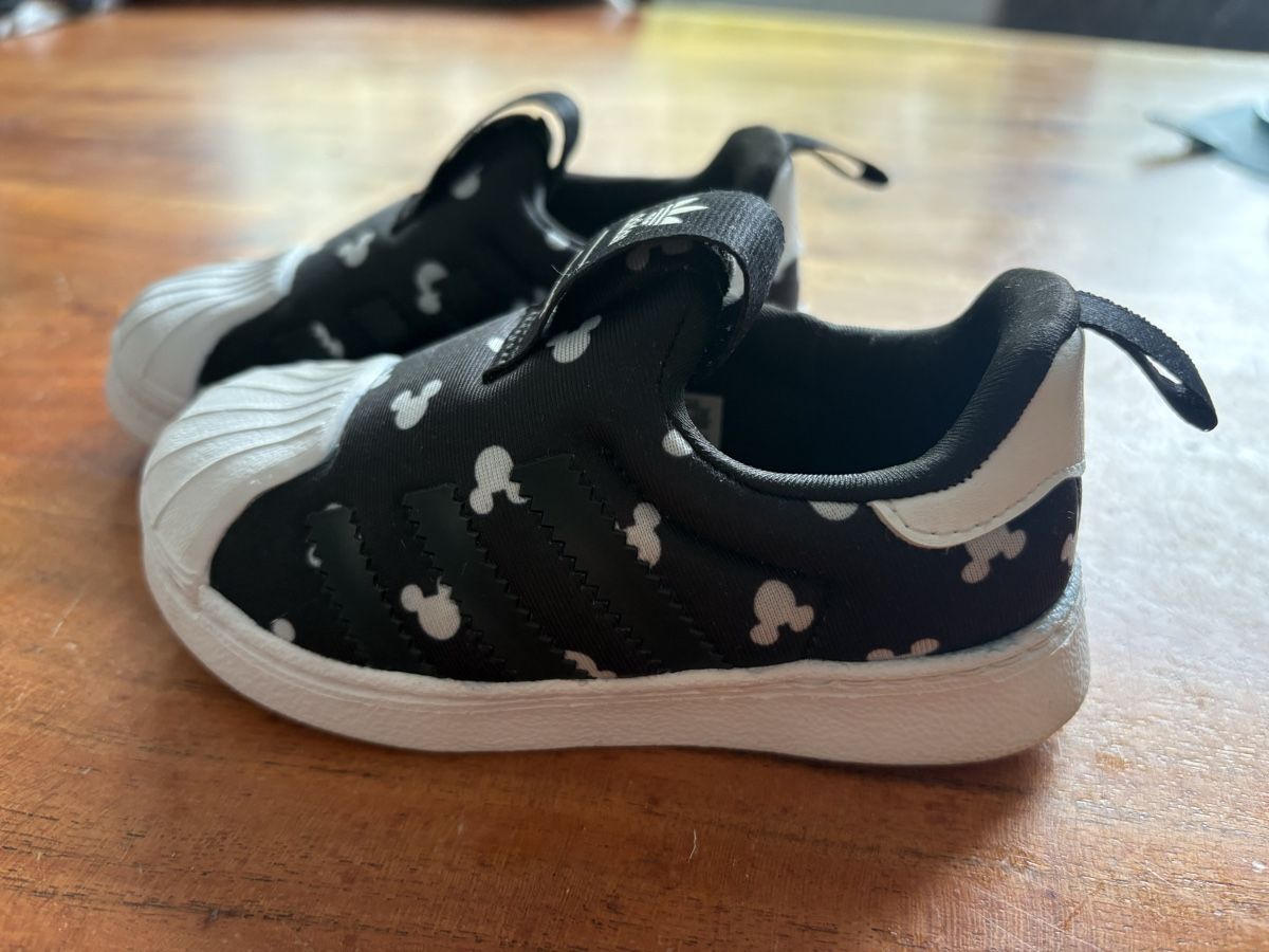 Adidas Chaussures garçon: Mickey Mouse-Schuhe von adidas – Neuf (Voir description) à Münsingen par Eevita 2