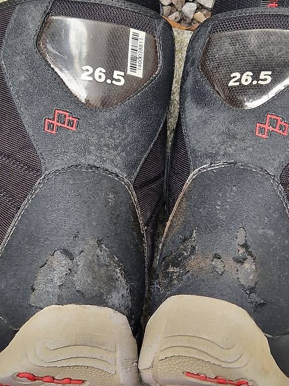 Salomon Scarpe da uomo: Snowboard-Boots Salomon Grösse 42 – Usato da Wädenswil venduto da RuthieZ 3