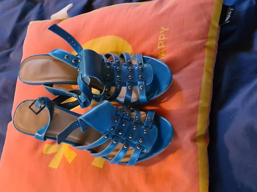 Scarpe da donna: sandales à talons pointure – Usato da La Croix (Lutry) venduto da azzura01 3