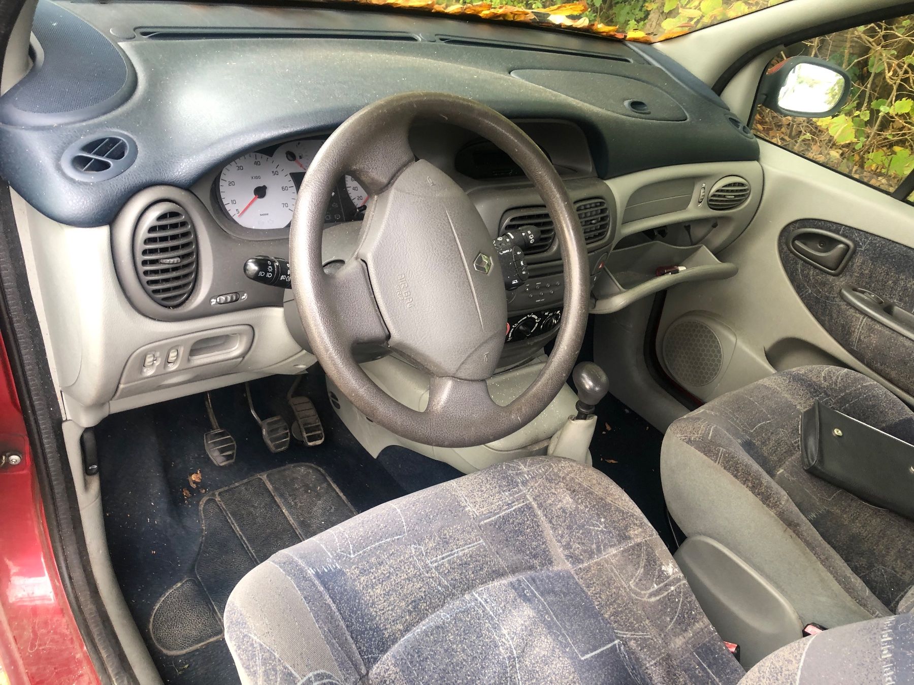 Renault Automobili: Renault Scenic 2 L – Difettoso da Rothrist venduto da bambus18 2