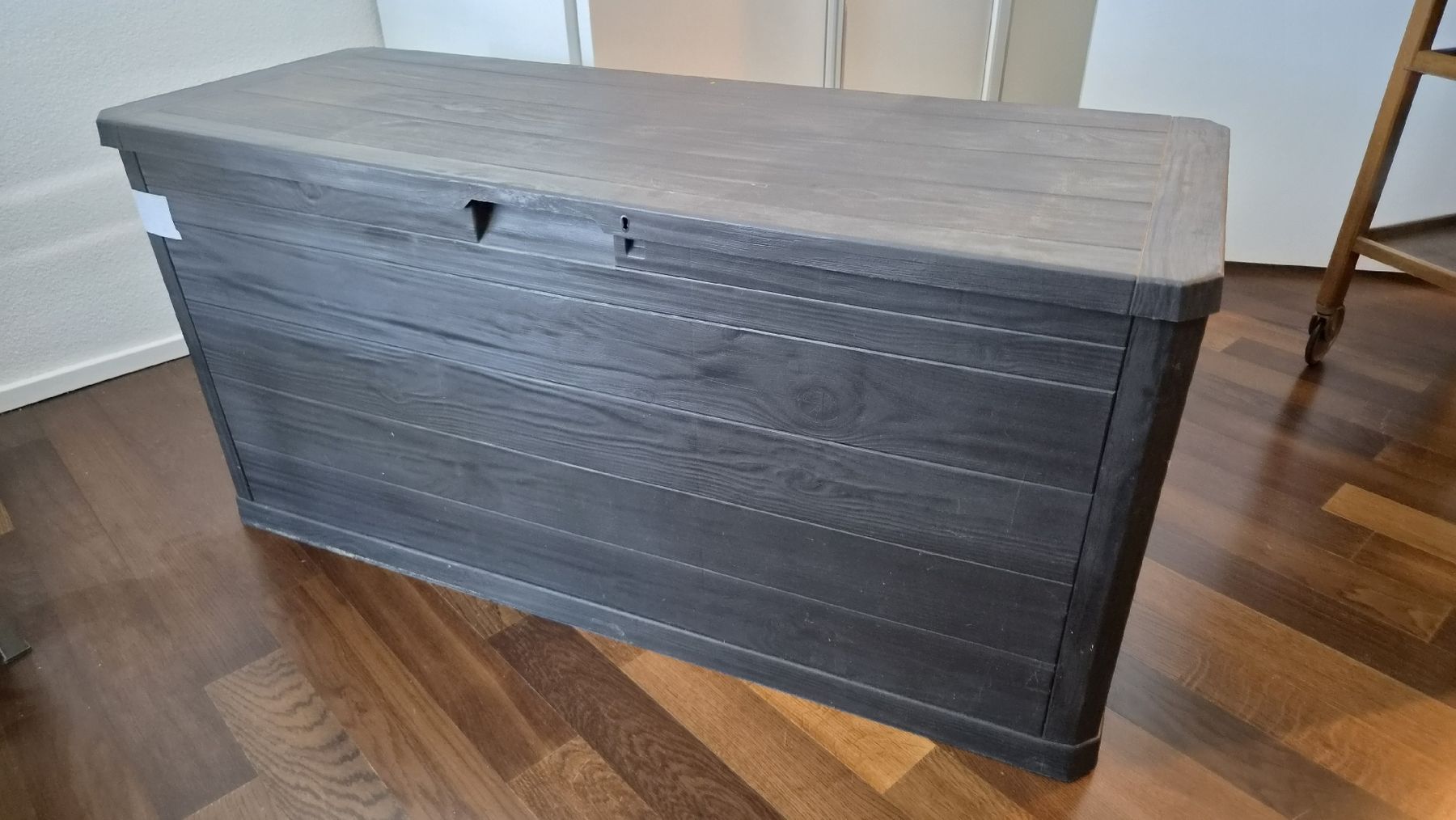 Box contenitori: Gartenkiste Plastik, schwarz – Usato da Waltenschwil venduto da del_hy2n