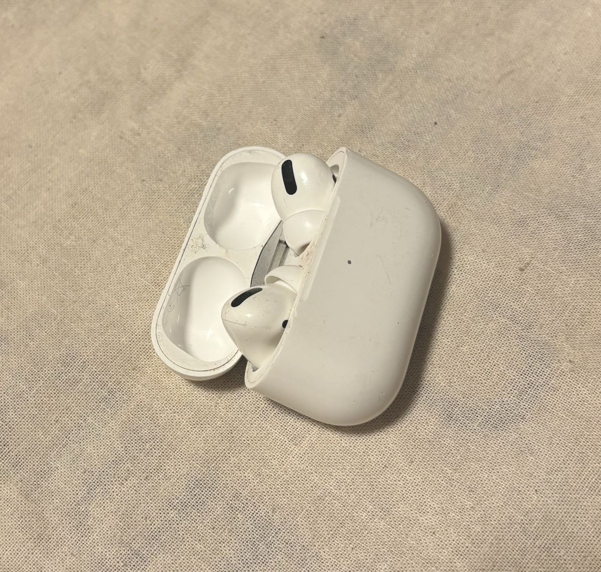 Apple Cuffie: AirPods Pro – Usato da Arlesheim venduto da gau_jc5z 1