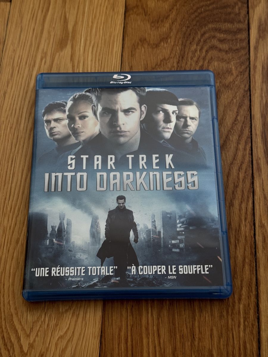 Tutti i DVDs: Star Trek Into Darkness Blu-ray – Usato da Lausanne venduto da poplarExample