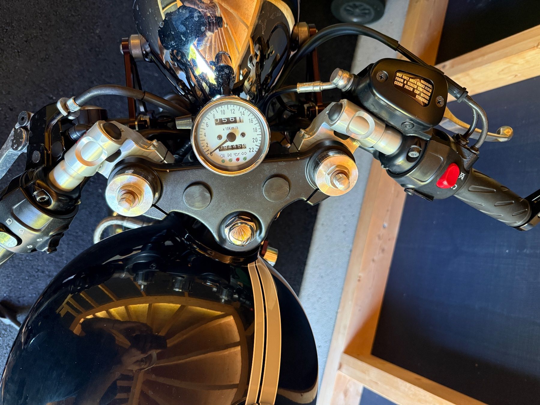 Triumph Auspuffanlagen: Triumph Thruxton 900 – Gebraucht aus Forch von fabianfasnacht 2