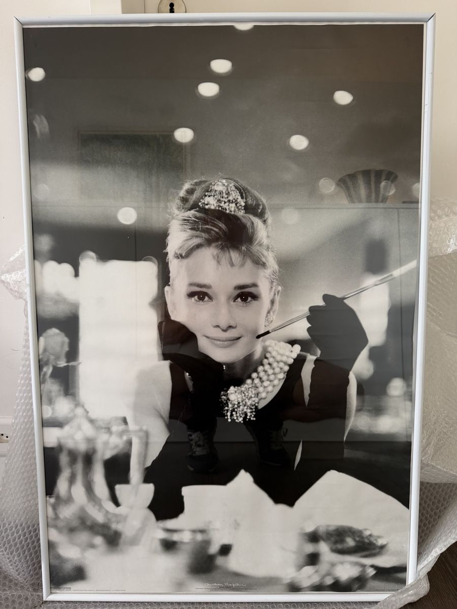 Poster & Bilder: Audrey Hepburn – Gebraucht aus Wettswil von Timgstaad