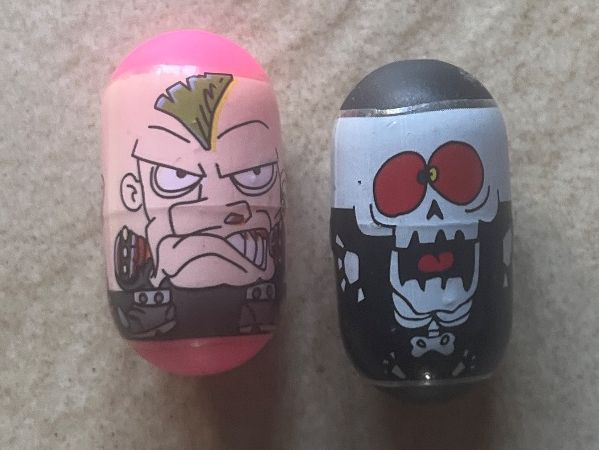Spielzeuge: 2x Crazy Bones Mighty Beanz comme MIGROS Nano Mania – Gebraucht aus Vernayaz von Darkfrost 1