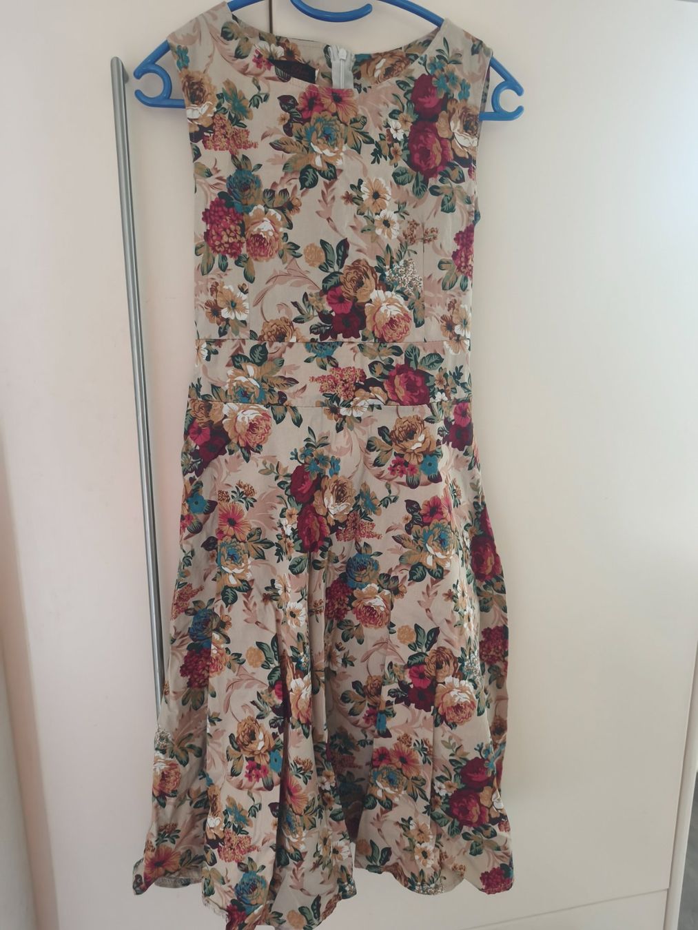 Kleider: ROBE FLEURIE – Gebraucht aus Mervelier von ZORHA