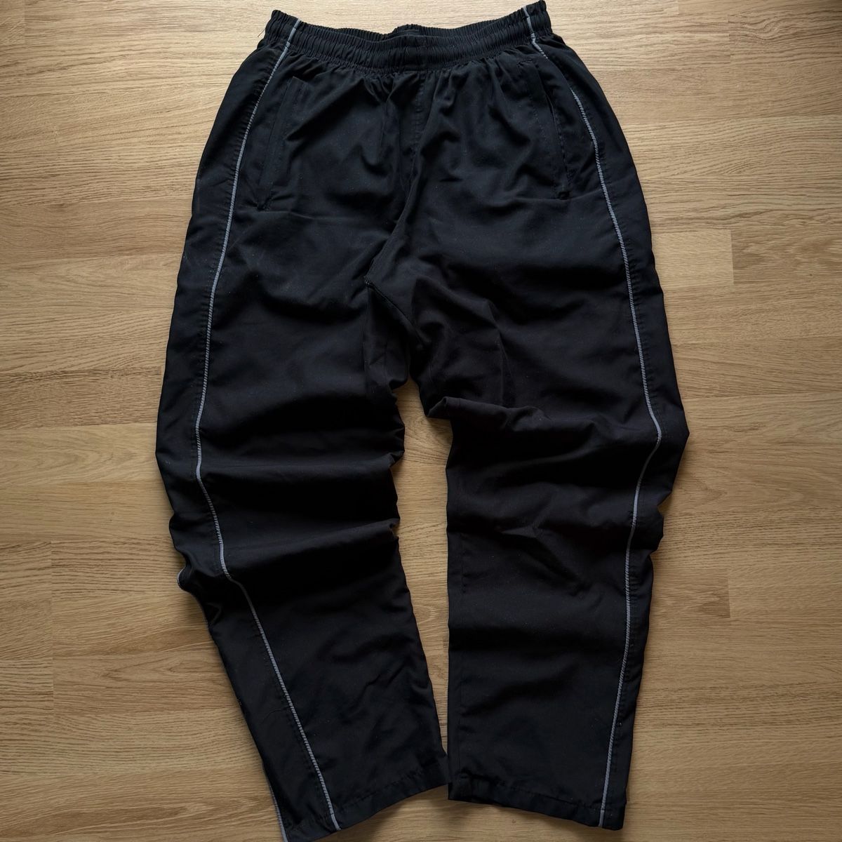 Pantaloni: Trainerhose Gr M – Usato da Au ZH venduto da tmnhllr
