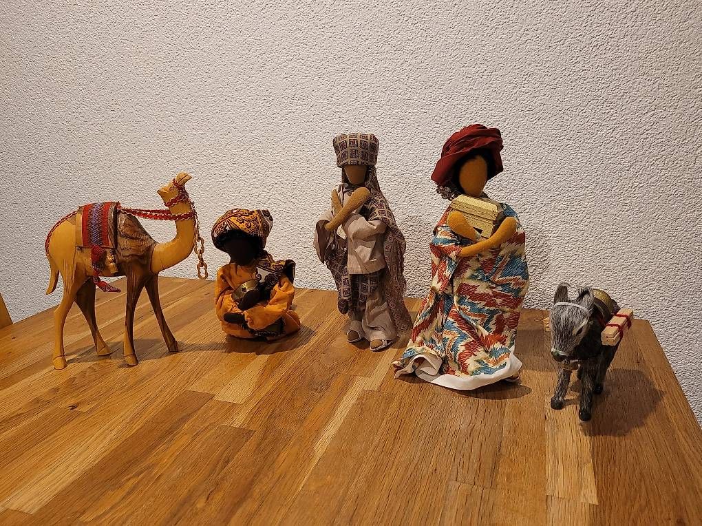 Figuren: Handgefertigte Krippenfiguren – Gebraucht aus Wald ZH von agot 1