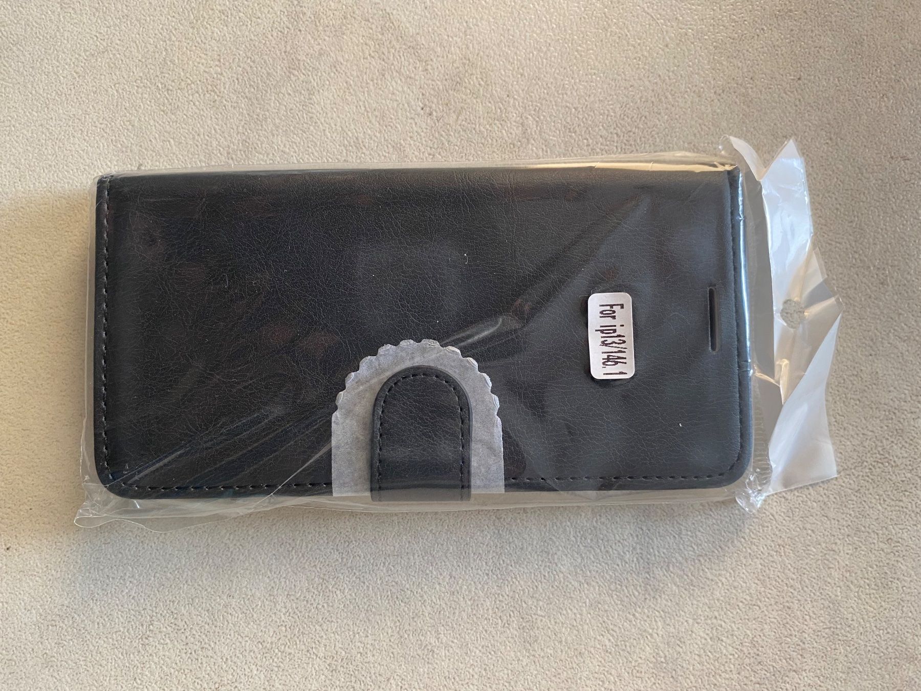 Cover & Protezioni schermo: Leder-Etui Hülle für Iphone 14 – Nuovo e nell'imballaggio originale da Spreitenbach venduto da Brockiland-Flohmarkt 4