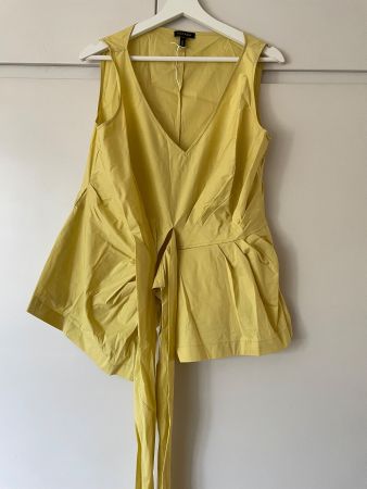 ESCADA Bluse ärmellos gelb Grösse 38, neuwertig