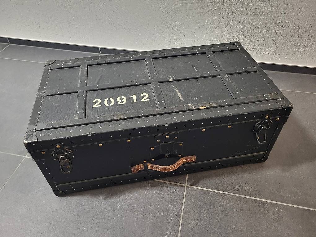 Casse di trasporto: Offizierskiste Schweizer Armee mit Schlüssel – Usato da Meisterschwanden venduto da Michael_Meisti5616