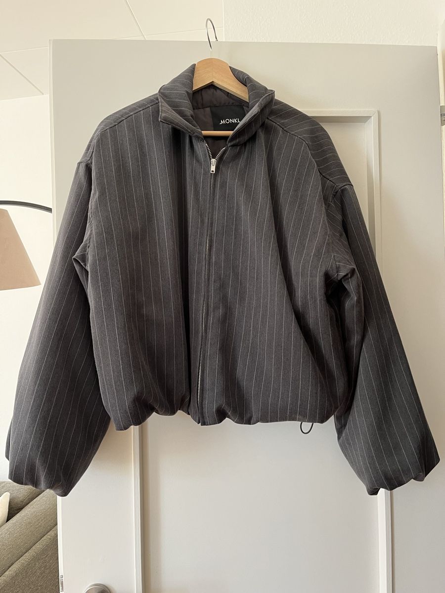 Monki Jacken: Monki Pinstripe Bomber Jacket – Neu (gemäss Beschreibung) aus Lausanne von NoraPlethora 2