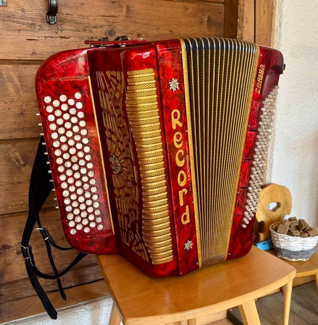 Record Strumenti musicali: Record Carina 4 chörig C-Griff – Usato da Frutigen venduto da MoMeJa