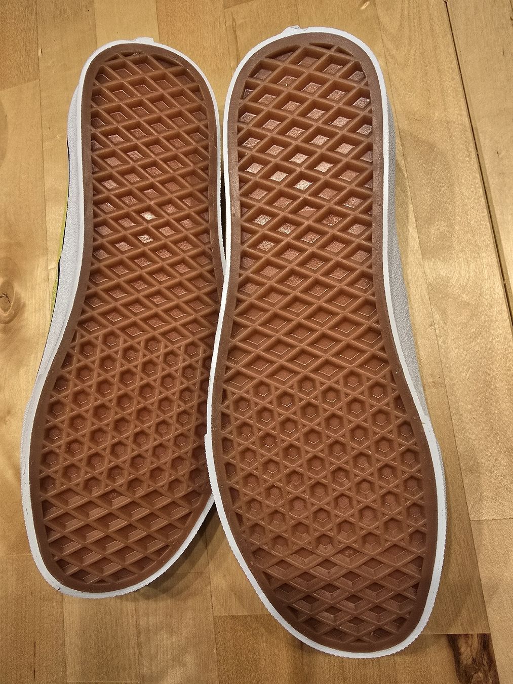 Vans Damenschuhe: Vans hellgelb, Grösse 38.5, unbenutzt – Gebraucht aus Regensdorf von isatoby9591 1