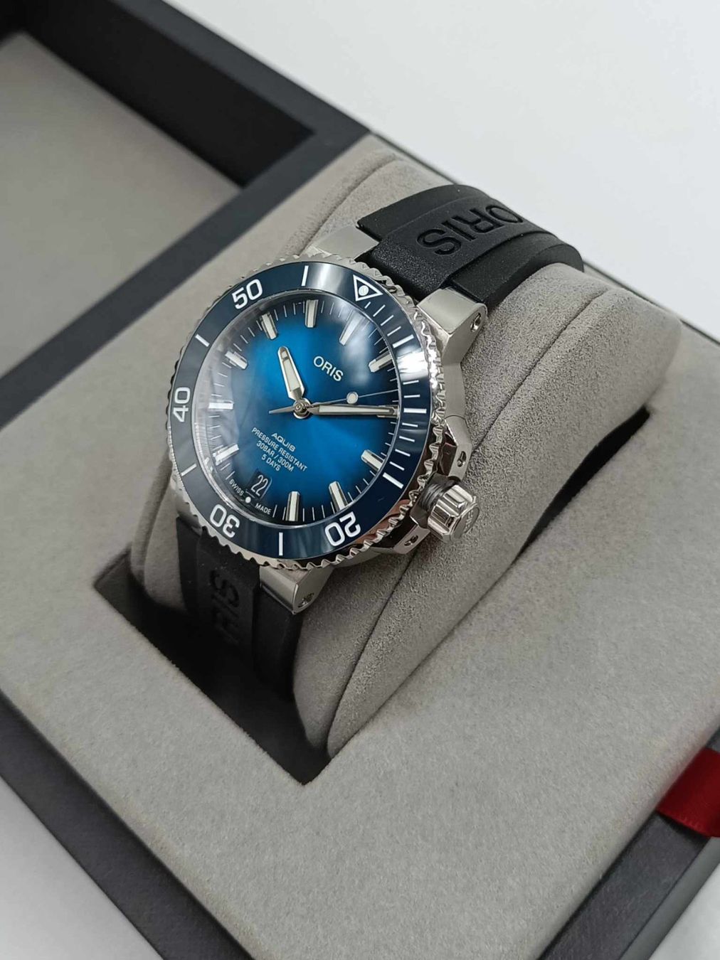 Oris Orologi: ORIS "AQUIS DATE CALIBRE 400" MIT BLAUEM ZIFFERBLATT – Nuovo (secondo la descrizione) da Luzern venduto da EdiGem 3