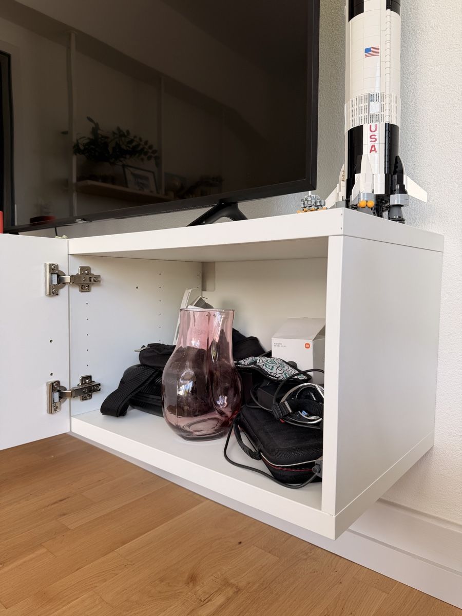 Ikea Mobili TV: TV Shelf IKEA Bestå – Usato da Zürich venduto da mar_h7x7 2