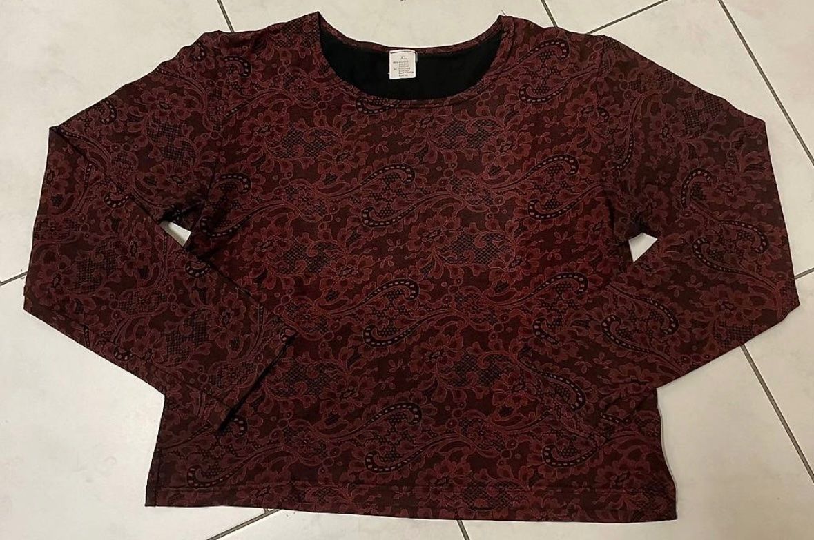 Pullover & Sweatshirts: Shirt Damen XL – Gebraucht aus Basel von tif_m2h6