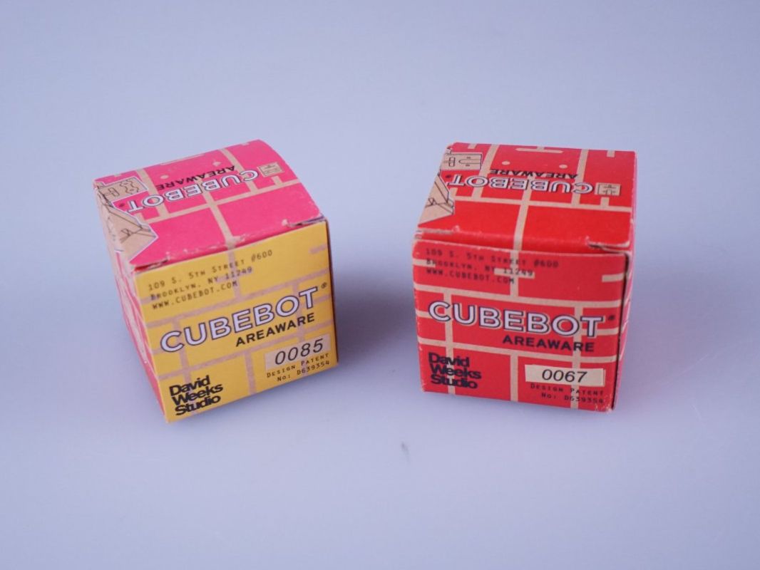 Statuette: 2x Cubebot SMALL Figuren (Bunt, Rot) – Usato da Rüti ZH venduto da Restwert_Rueti_ZH 4
