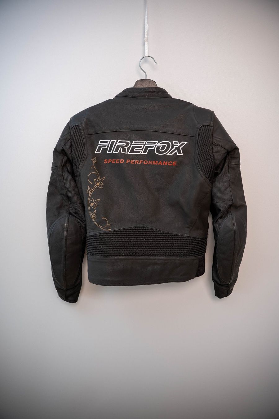 Completi & Tailleur: Firefox Speed Performance Motorradkombi Gr. 44 2-teilig – Usato da Wädenswil venduto da Phinix 1