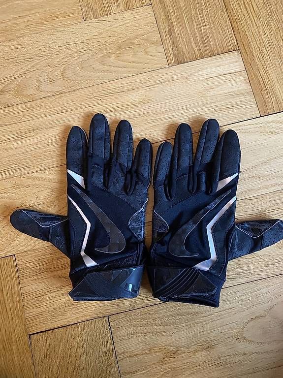 Guanti & manicotti: Football Handschuhe Nike Gr. M – Usato da Solothurn venduto da ger_88sr