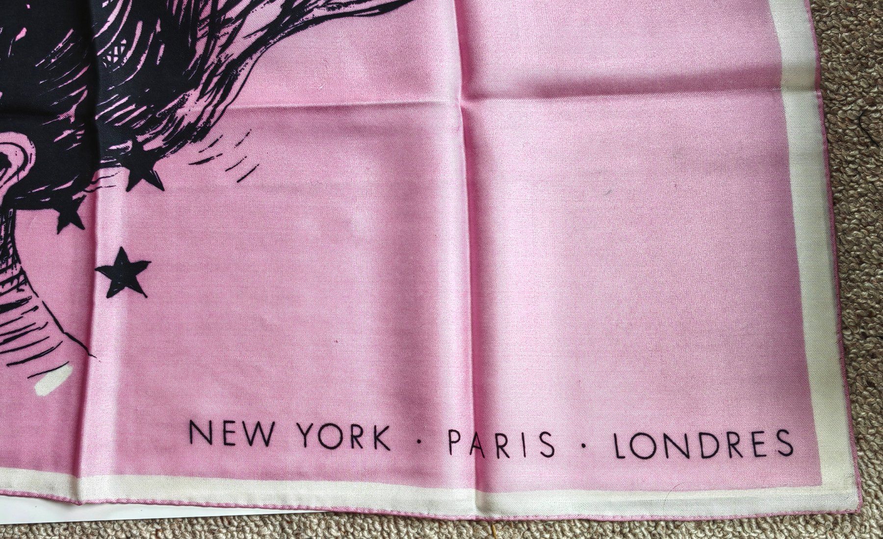 Foulard & Sciarpe: Foulard Schal Seidentuch – Usato da Langenthal venduto da Sherkaan 4