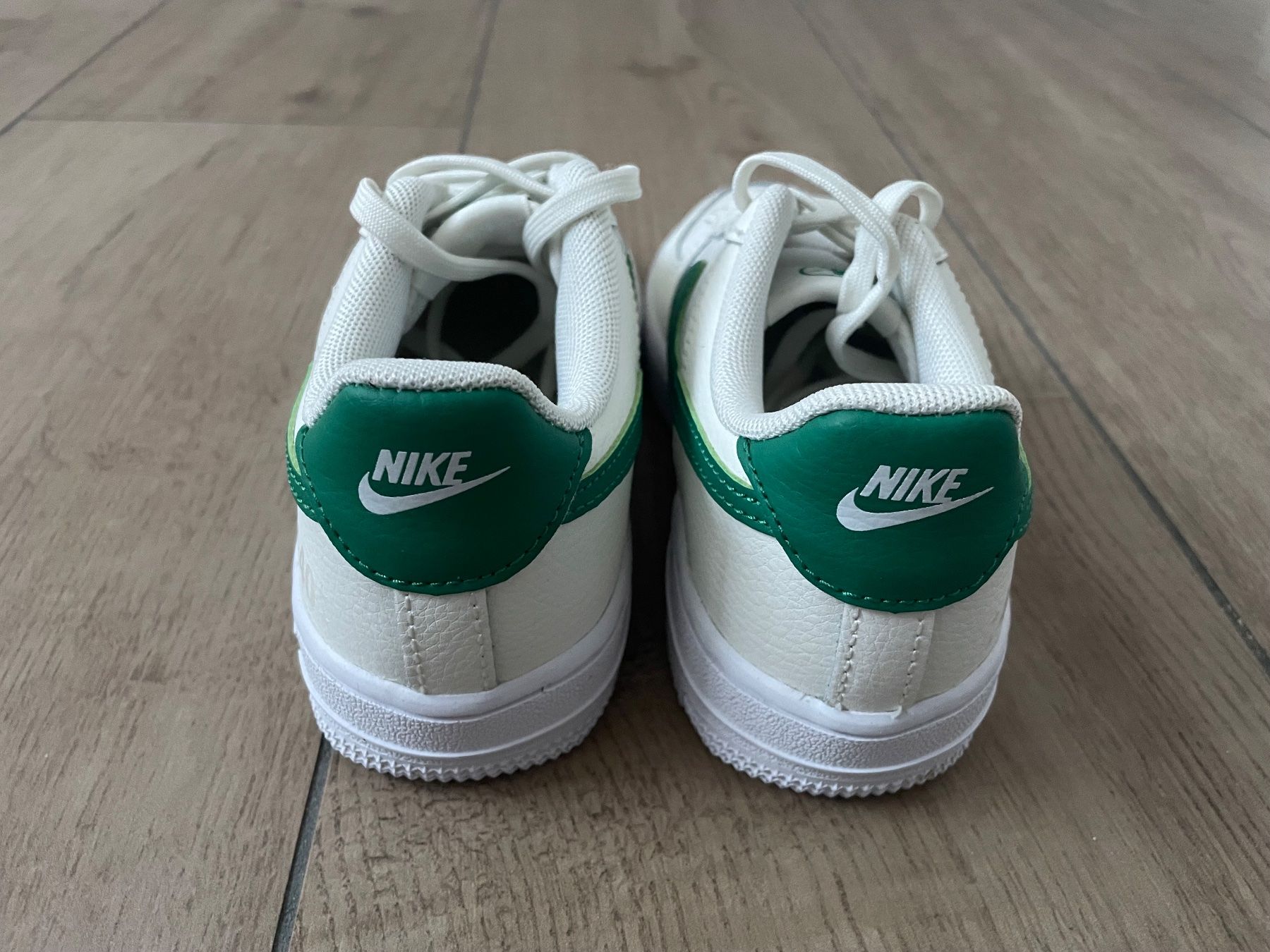 Nike Scarpe per ragazzi: Nike Force 1 Gr. 31.5 NEU! – Nuovo e nell'imballaggio originale da Waltenschwil venduto da hansnine 3