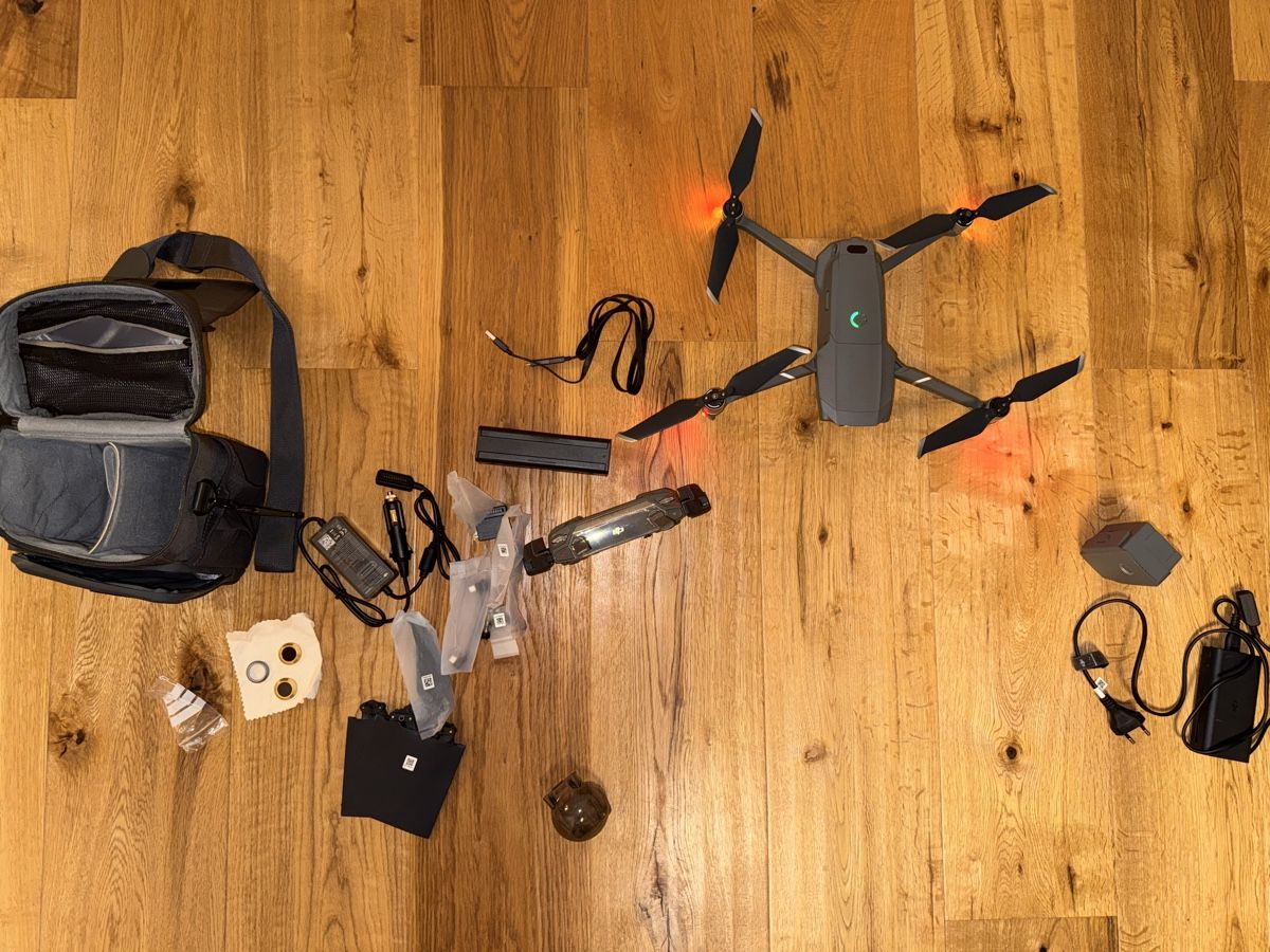 DJI Modellismo RC: Dji Mavic 2 Zoom mit Zubehör – Usato da Laupen BE venduto da WinterSnow 4